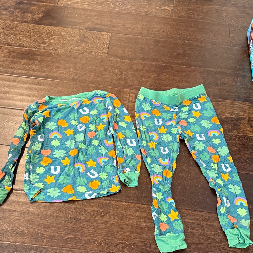 Little sleepies lucky pajama set
